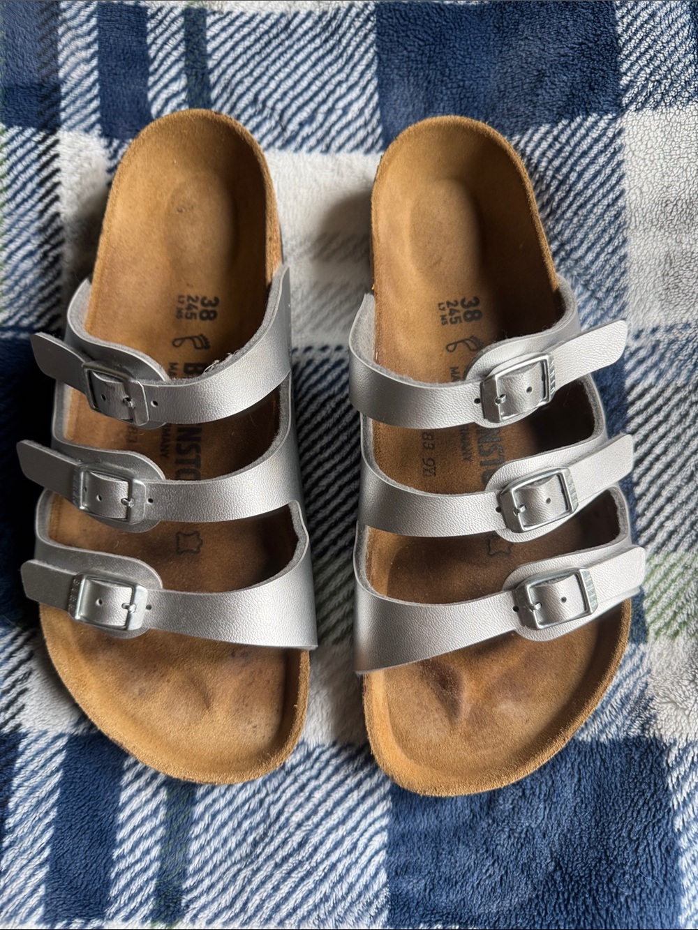 Birkenstock women’s metallic silver sandals good condition 38